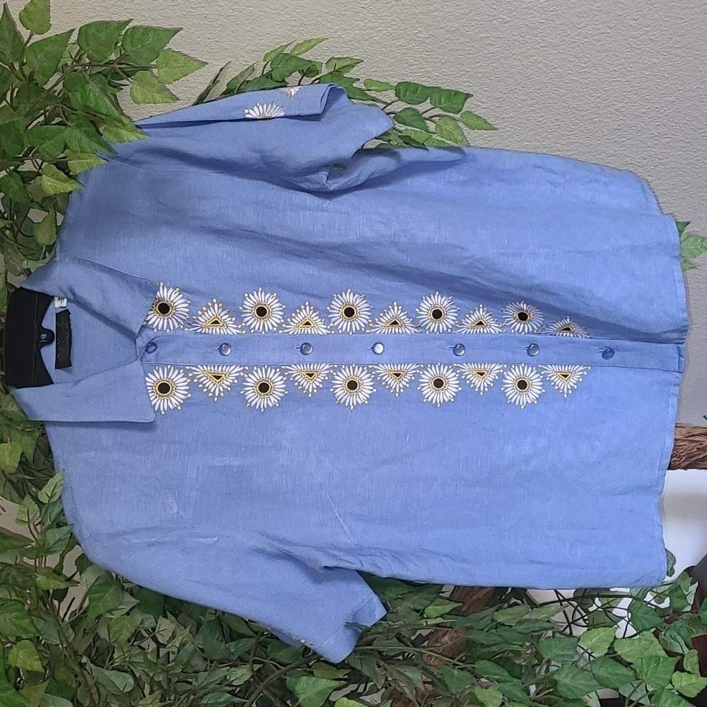 Bob Mackie Wearable Art Short Sleeve Blouse Size M